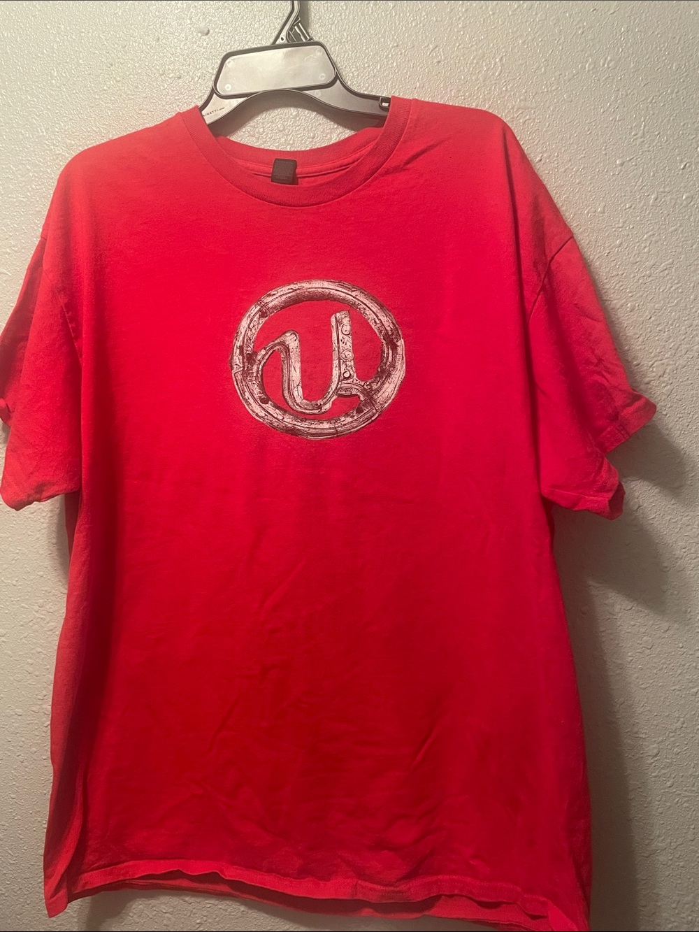 Singer Usher Red Short Sleeve  crew Logo Tee